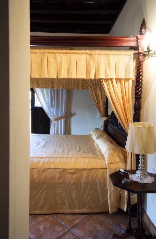 Carmen De Los Chapiteles Hotel Granada Room photo